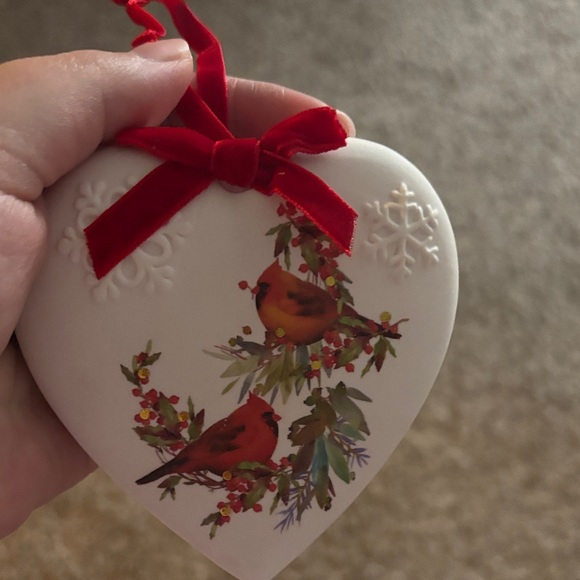 Hallmark Keepsake Ornament with Red Cardinals - Picture 6 of 9